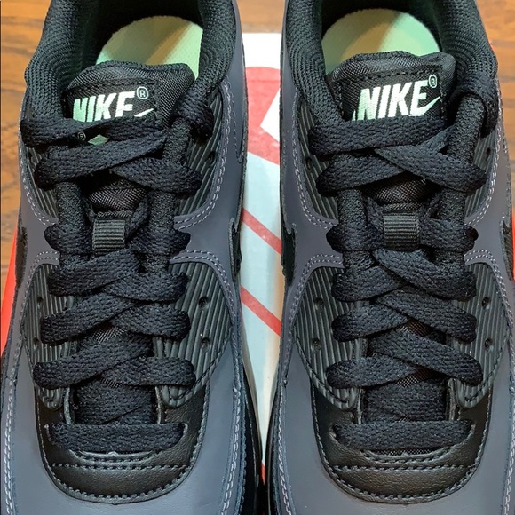 NIKE AIR MAX 90 LTD (GS) Dark Grey/Black-Dark Grey - Picture 11 of 16
